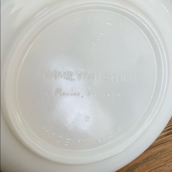 SOLD Rare Vintage Pyrex- Hamilton Beach Large Ribbed Milk Glass Mixing Bowl - Picture 10 of 10